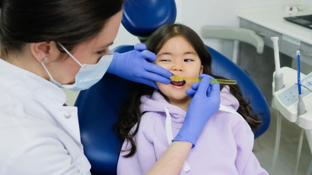 Pediatric Dentist vs. General Dentist for Kids What Parents Need to Know