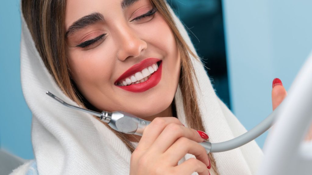 Cosmetic Dentistry in South Holland Whitening, Veneers, and Smile Makeovers (1)